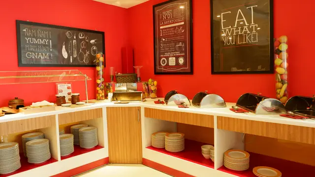 Mudahnya Menikmati Atraksi Kota Jakarta dari Hotel Ini