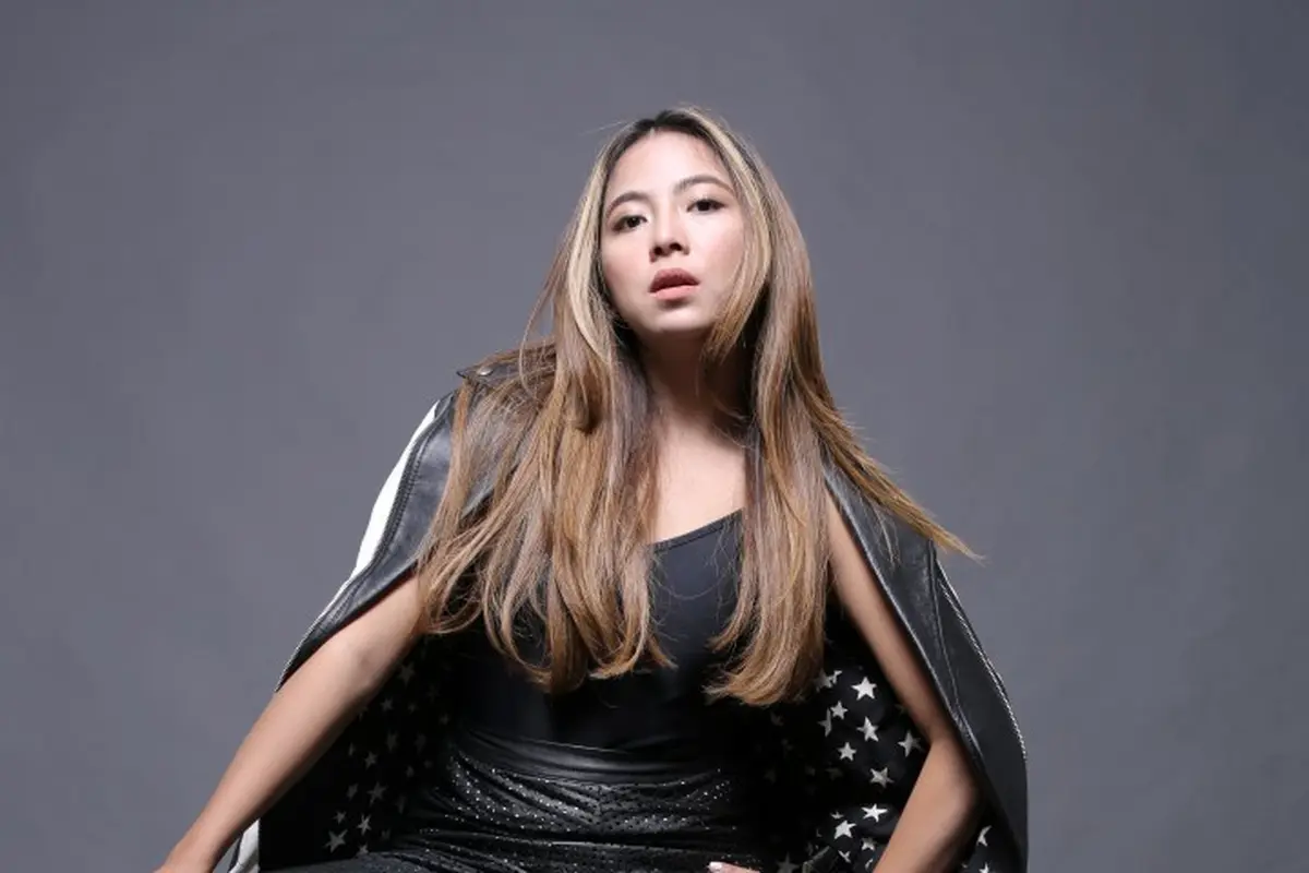 [Bintang] Video: Nadia Vega Gaet DJ Ternama di Indonesia