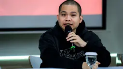 Siaran ilegal tersebut diketahui mampu menjangkau lebih dari 7.000 penonton secara simultan dan dapat diakses secara bebas oleh masyarakat tanpa izin dari pemegang hak siar. (Bola.com/Bagaskara Lazuardi)
