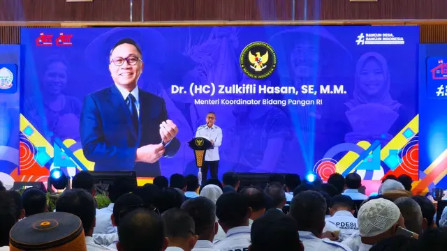 Heboh Kopdes Merah Putih di Tengah Laut Kalimantan, Zulhas: Bagaimana Mau Cor Semennya?