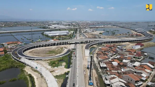 Kementerian PUPR menyiapkan 2 ruas jalan tol baru dan 8 jalan tol fungsional untuk mendukung arus lalu lintas saat libur Natal dan Tahun Baru (Nataru) 2022-2023.