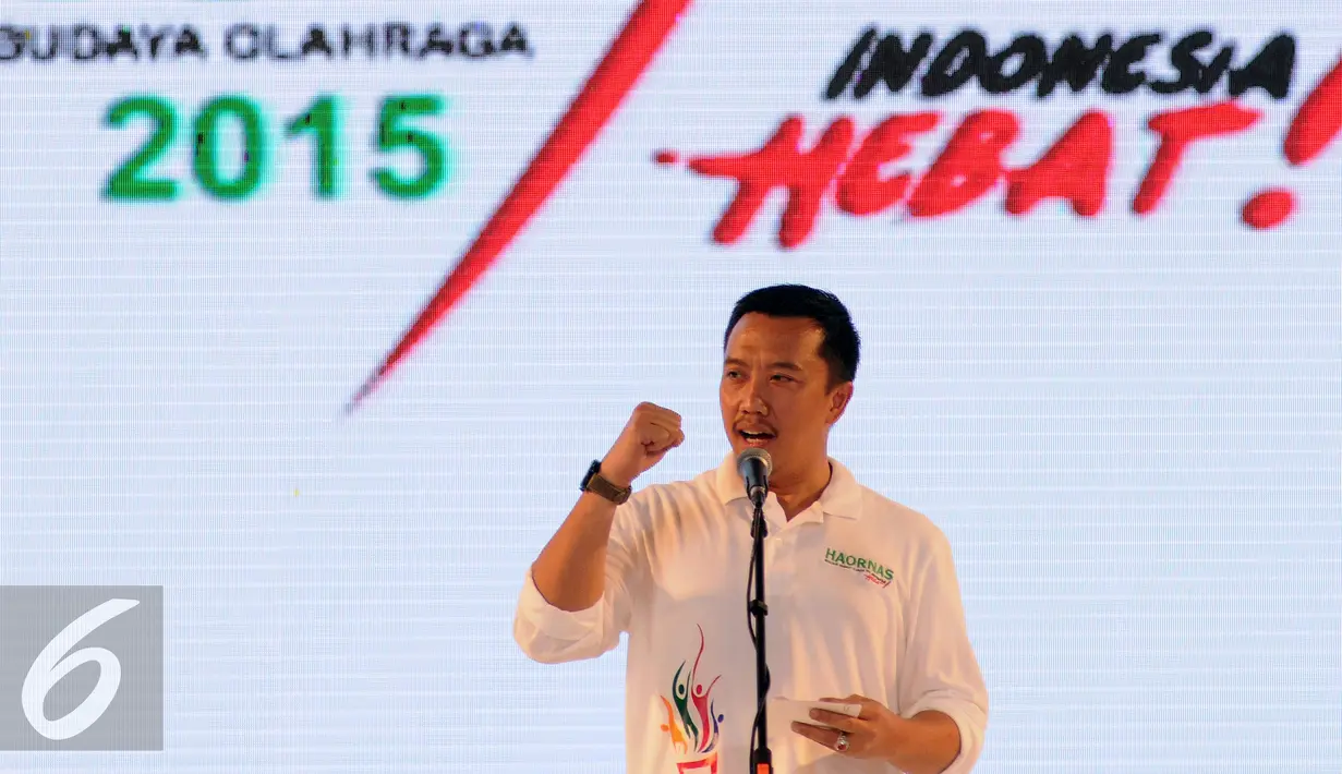 Menpora, Imam Nahrawi saat memberikan pidato pada perayaan Hari Olahraga Nasional ke-32 di Istora Senayan Jakarta, Rabu (9/9/2015). Haornas ke-32 bertema Gelorakan Budaya Olahraga untuk Indonesia Hebat. (Liputan6.com/Helmi Fithriansyah) 