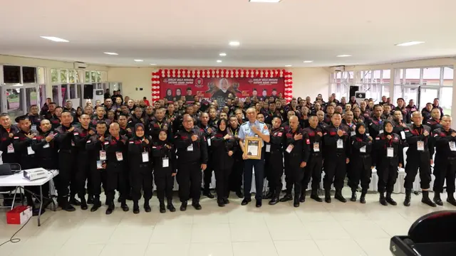 Ketua Umum Kebangkitan Jawara dan Pengacara (Bang Japar) Fahira Idris membuka Pendidikan dan Latihan (Diklat) Satuan Tugas (Satgas) Bang Japar di Bumi Perkemahan Cibubur, Jakarta Timur, Jumat (9/1) (Istimewa)
