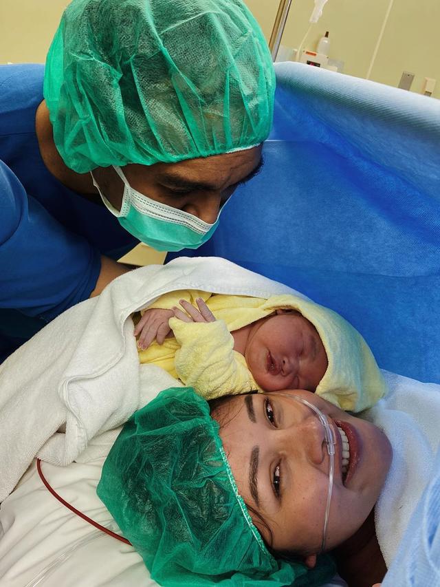 Berusia 40 Hari, Ini 5 Momen Kenangan Manis Glenn Fredly bersama Baby Gewa