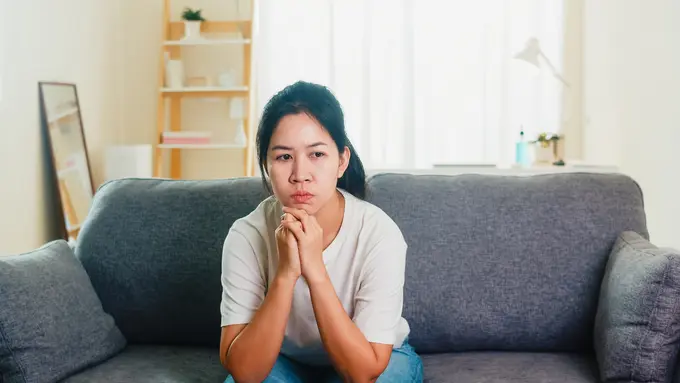 wanita juli sikap rendah diri