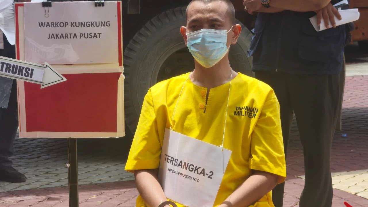 Berbaju Kuning Bertuliskan Tahanan Militer, Penampakan Prajurit TNI Rekonstruksi Pembunuhan Kacab Bank BUMN