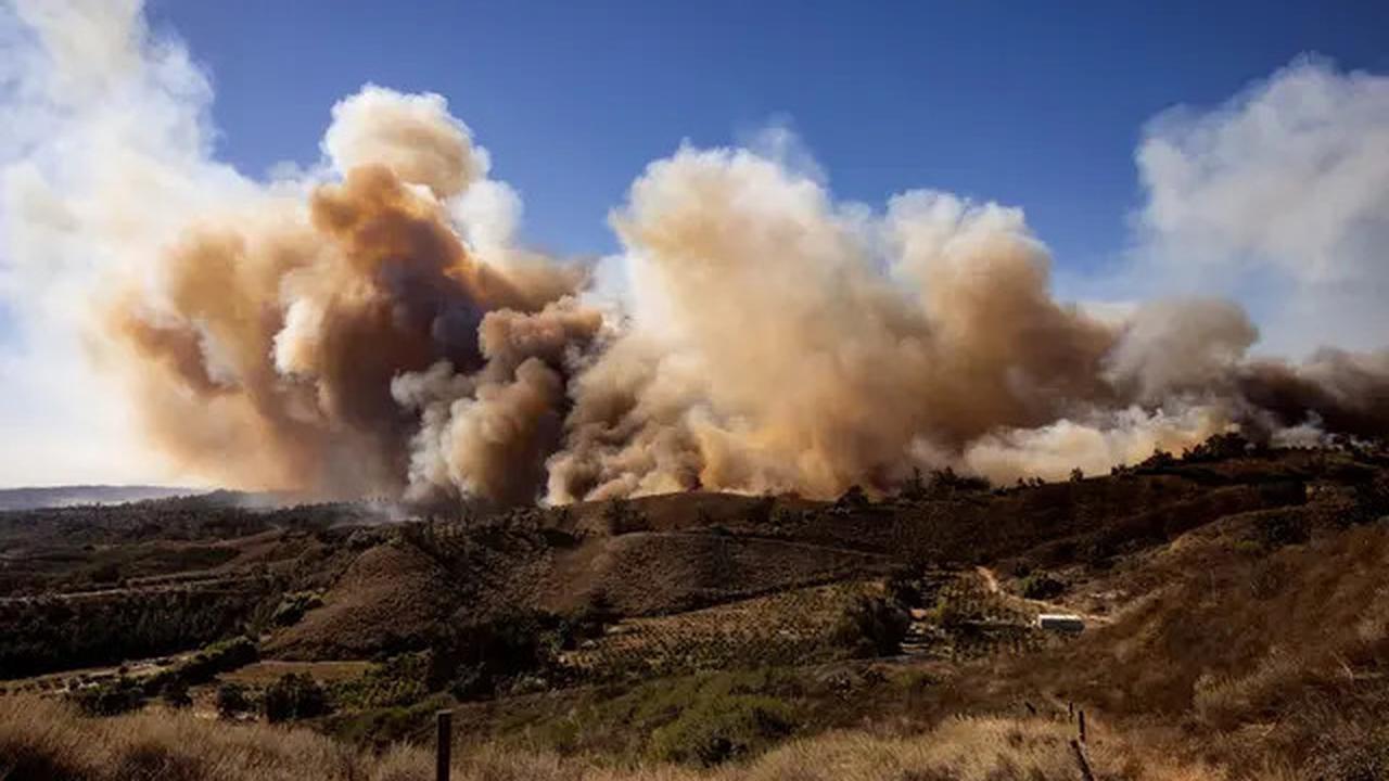 Kebakaran Hutan California Meluas, Perintah Evakuasi Puluhan Ribu Warga Dikeluarkan