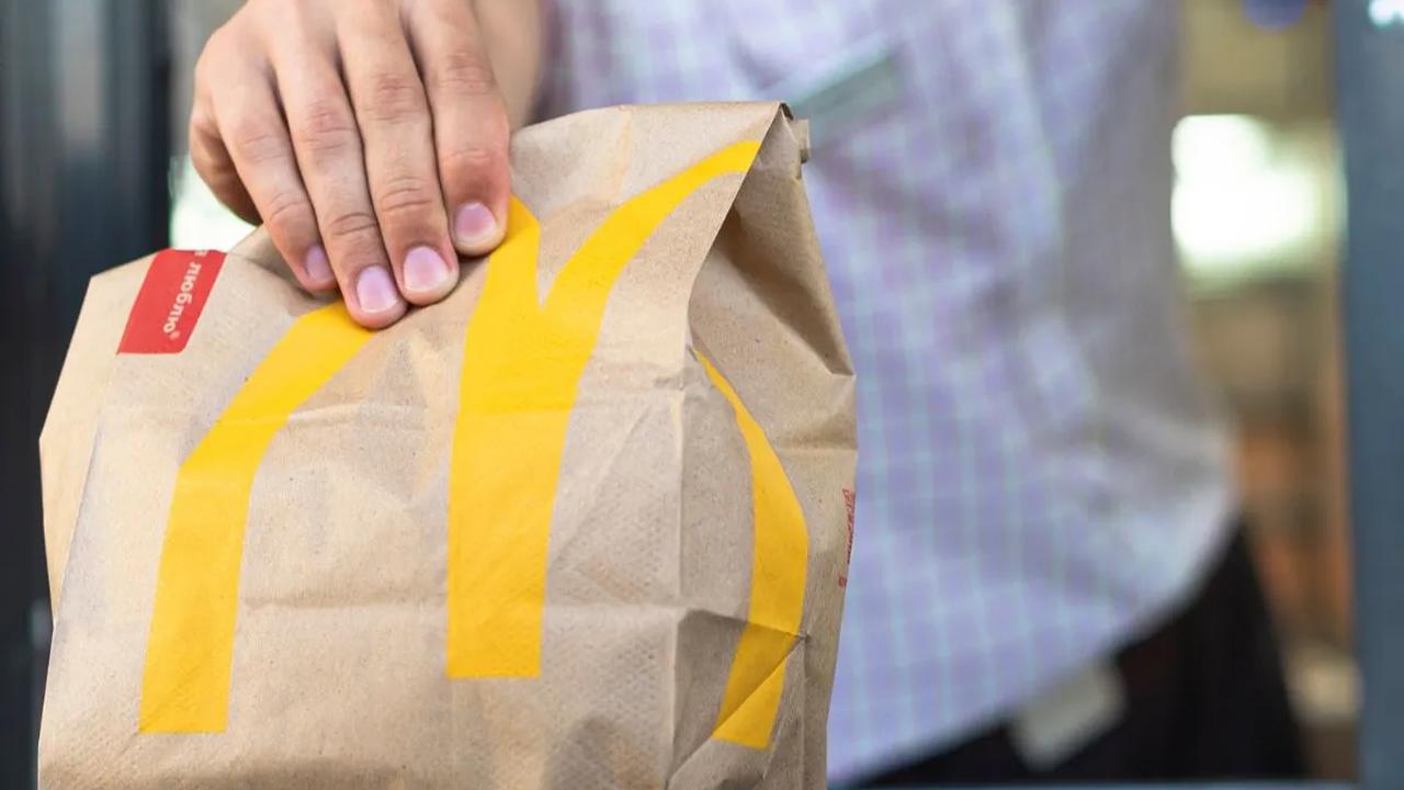 Sebanyak, 60 persen pendapatan McD berasal dari penyewaan properti, sedangkan berjualan makanan merupakan perlengkapan untuk usaha tersebut.