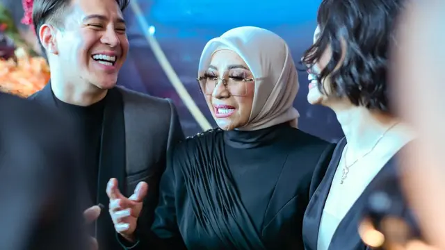 Andien tampil sebagai narasumber sekaligus menyumbangkan suara emasnya di acara social gathering Devya Dental X Hans Virgoro.