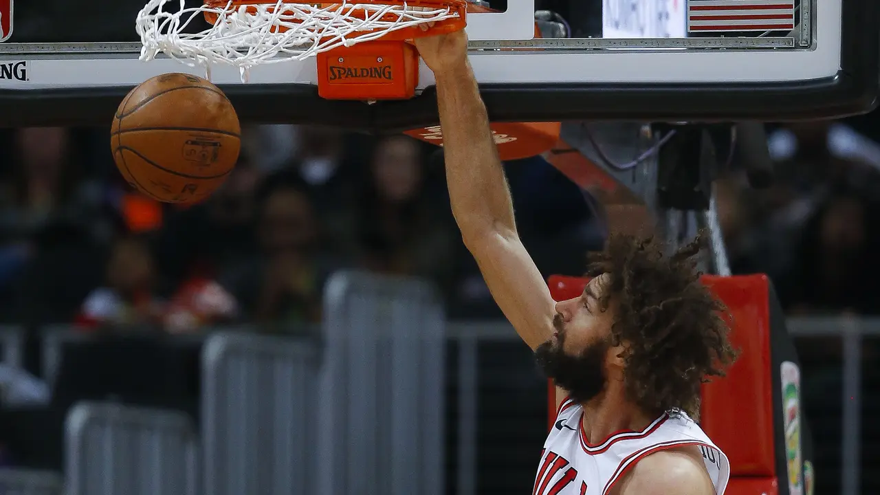 Robin Lopez