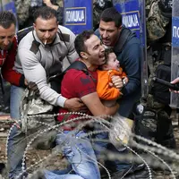 Selain Aylan Kurdi, potret-potret menyayat hati ini memperlihatkan krisis pengungsi Eropa.