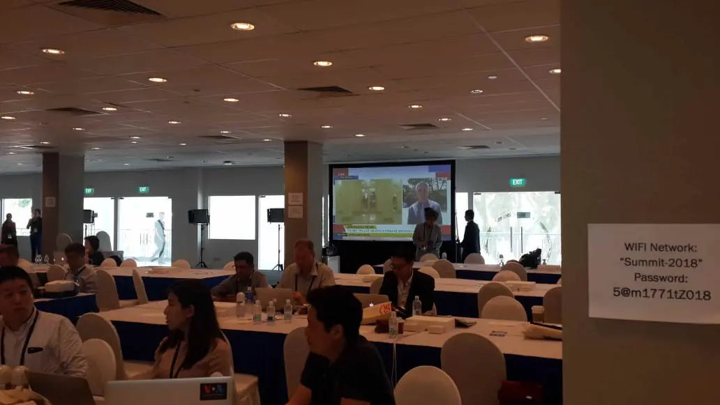 Suasana siaran langsung di International Media Centre F1 Pit Building Singapura (11/6/2018). (Rizki Akbar Hasan/Liputan6.com)