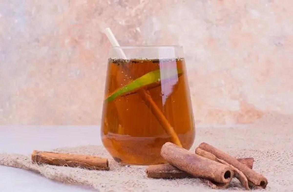 Cara Membuat Minuman Daun Salam, Temukan Khasiatnya di Setiap Resep