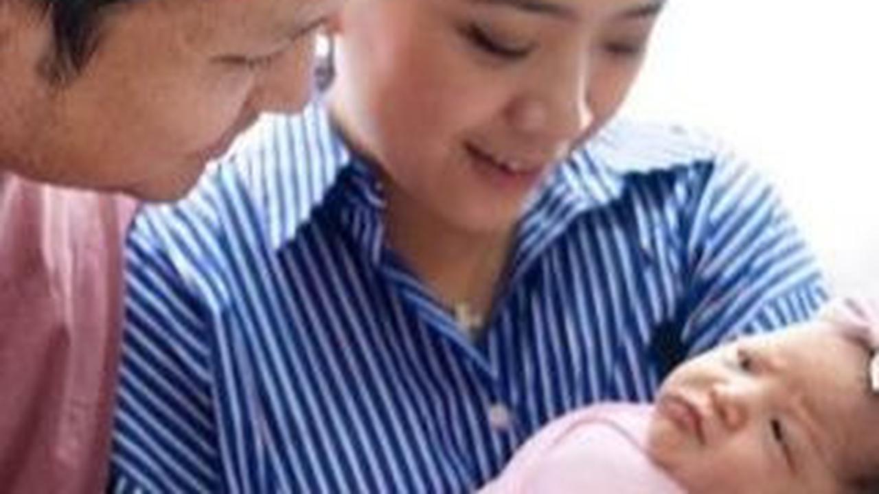 Keluarga Bahagia Jessica Tanoesoedibjo dan Jonathan Natakusuma