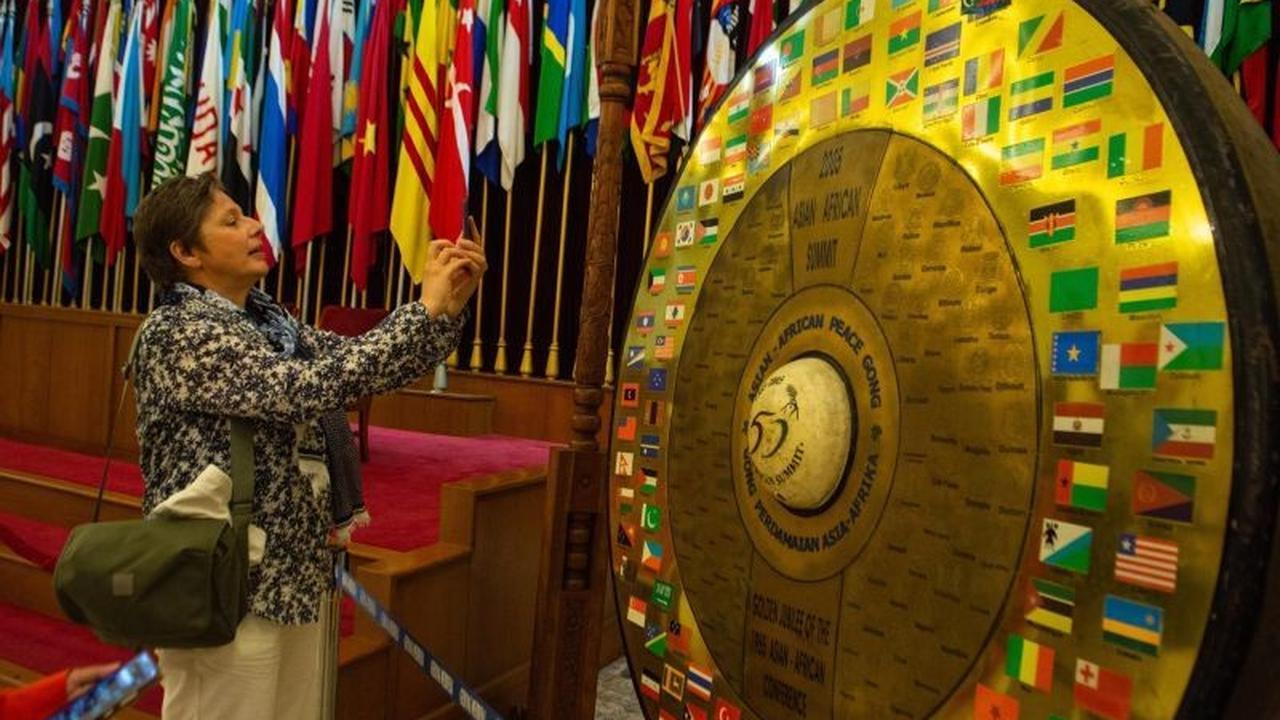 Diplomasi Global Indonesia: Memperkuat Warisan KAA untuk Solidaritas Global South