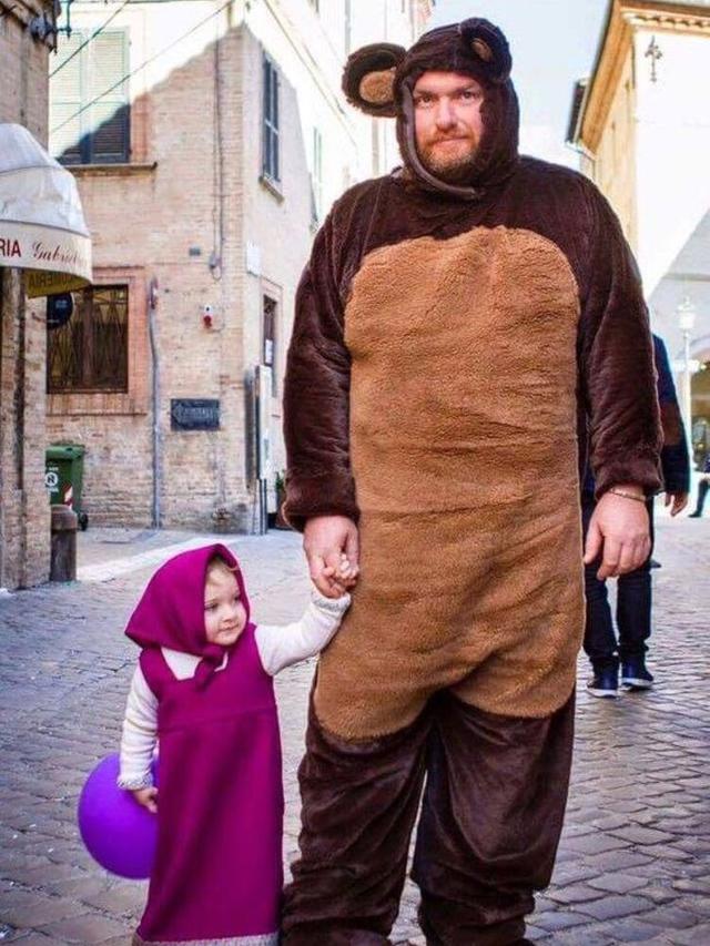 Kocak, 10 Potret Ayah Rela Berdandan Konyol Demi Anaknya