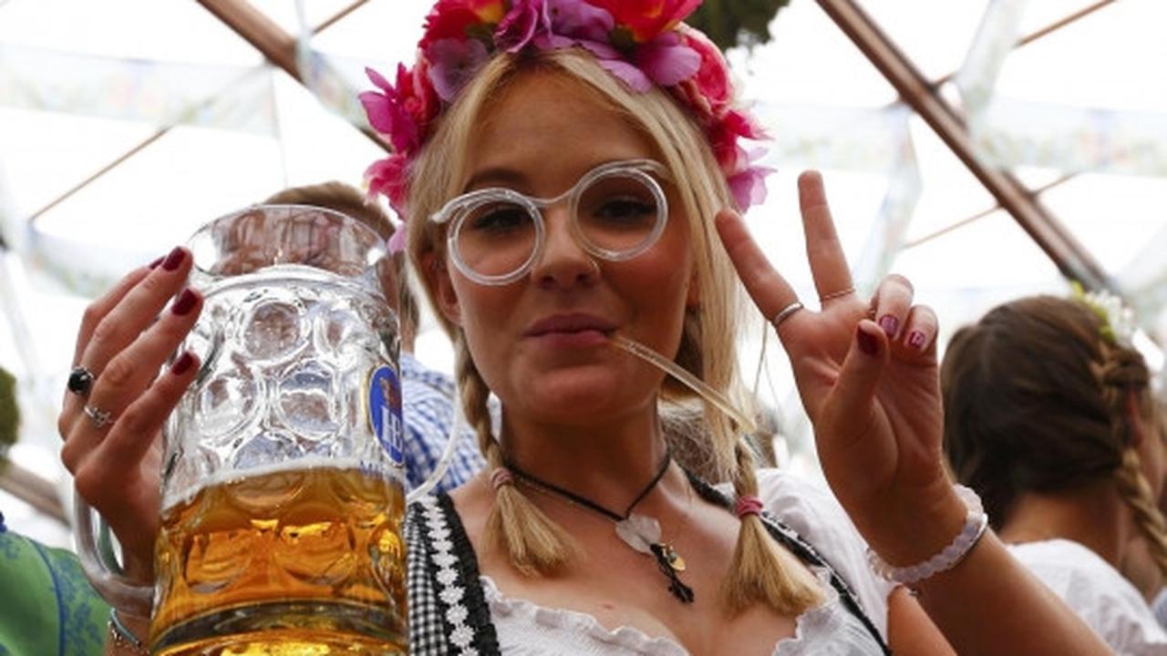 Intip gadis-gadis seksi Munich meriahkan pembukaan Oktoberfest