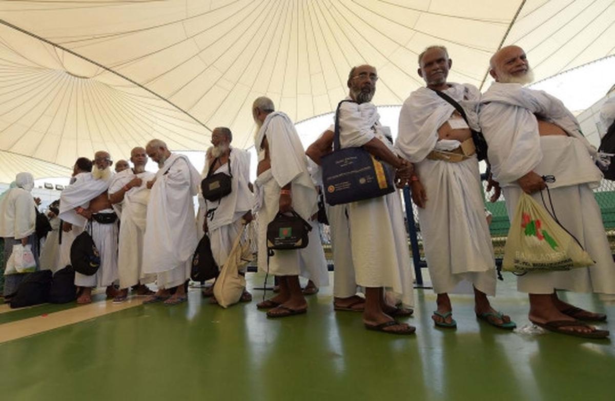 Jemaah haji mulai berdatangan di bandara Jeddah