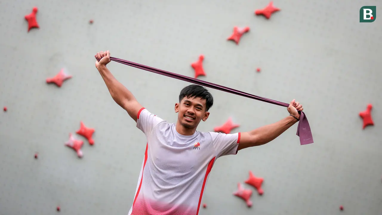 Latihan Atlet Panjat Tebing Indonesia Rahmad Adi Mulyono untuk Olimpiade 2024