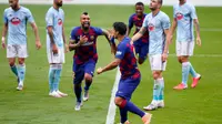 Luis Suarez (kanan) saat merayakan gol Barcelona untuk Celta Vigo (AFP)