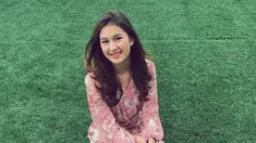 Baru berusia 17 tahun, Zoe Abbas Jackson sudah banyak tampil di layar kaca dan layar lebar. Selain itu ia pun juga sudah berperan dalam berbagai judul FTV yang turut mengangkat namanya di industri hiburan. (Liputan6.com/IG/zoeabbasjackson).