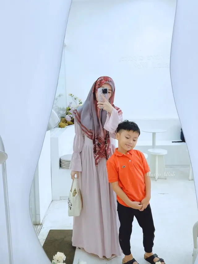 Larissa Chou Hamil Kedua
