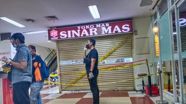Perampokan toko emas di ITC BSD Tangerang Selatan, Jumat (16/9/2022)