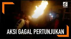 Insiden mengerikan mewarnai sebuah pesta pernikahan di India. Seorang pria mengalami luka bakar karena aksi pertunjukannya.