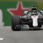 Pembalap Mercedes, Lewis Hamilton, mengukir waktu lap tercepat pada latihan bebas pertama F1 GP Austria, Jumat (29/6/2018). (Twitter/F1)