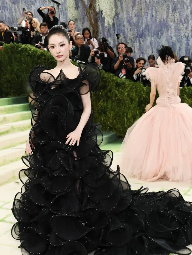 Ningning aespa debut di Met Gala 2026. Photo by DIMITRIOS KAMBOURIS / GETTY IMAGES NORTH AMERICA / GETTY IMAGES VIA AFP