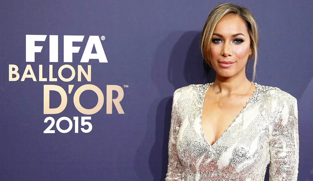 Penyanyi cantik Leona Lewis didaulat sebagai pengisi acara pada FIFA Ballon d'Or 2015 di Zurich, Swiss, Senin (11/1/2016). (Reuters/Arnd Wiegmann)