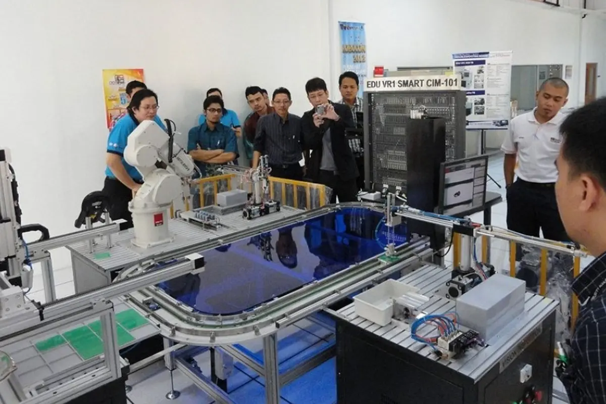 Menawarkan Gelar Baru Industri 4.0 dalam Teknologi Robotika