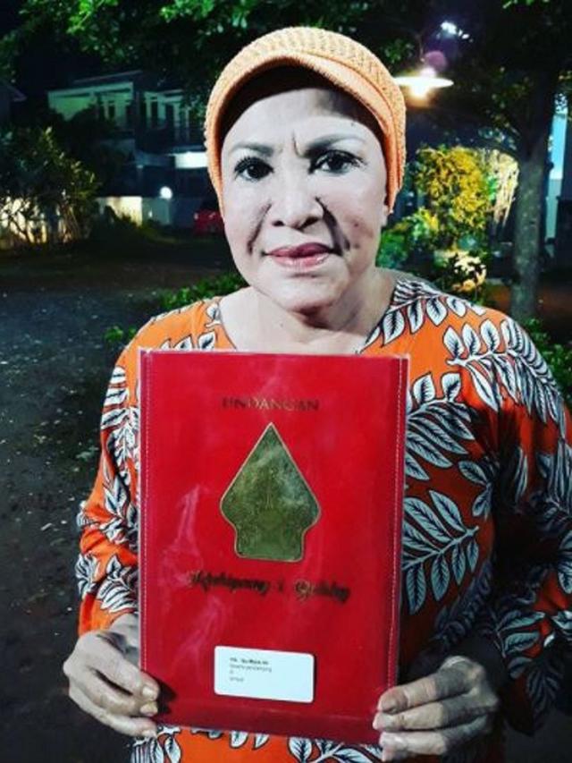 [Bintang] Mpok Atiek