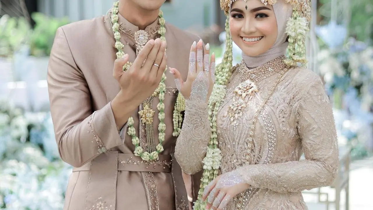 Vicky Kalea dan Alliza Putri
