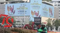 Selanjutnya, Paus Fransiskus akan menghadiri Misa Kudus bersama umat Katolik dari berbagai daerah di Indonesia. Kegiatan ini digelar di Stadion Gelora Bung Karno dan Stadion Madya, Jakarta. (Liputan6.com/Angga Yuniar)