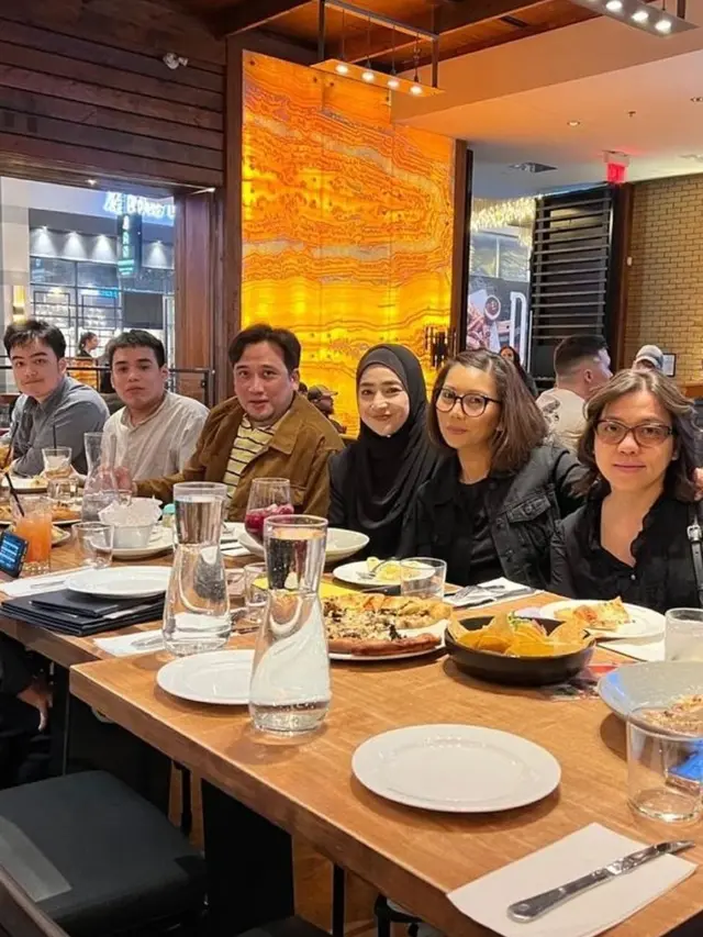 Cindy Fatikasari dan Tetangga di Kanada