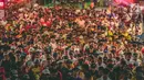 Ribuan pelari mengikuti Jakarta Marathon 2018 di Gelora Bung Karno, Jakarta, Minggu (28/10). Ada lima nomor lari, yakni marathon (42,195 km), half marathon (21 km), 10 K, 5K, dan maratoonz (lari untuk anak-anak). (Liputan6.com/Faizal Fanani)