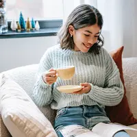 ilustrasi perempuan bahagia/Photo by Liza Summer from Pexels