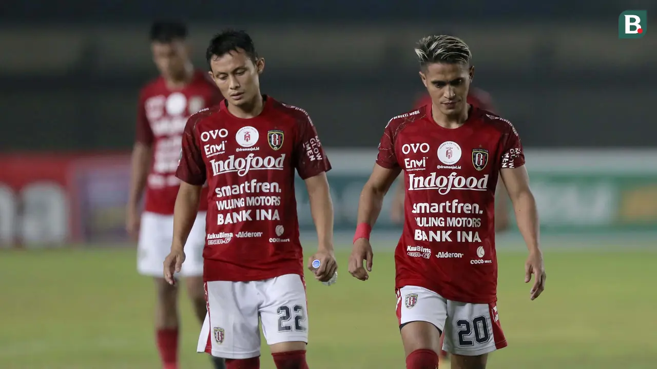 FOTO: Kejutan, PSS Sleman Singkirkan Bali United Lewat Adu penalti - Dias Angga Putra; Mohammad Sidik Saimima