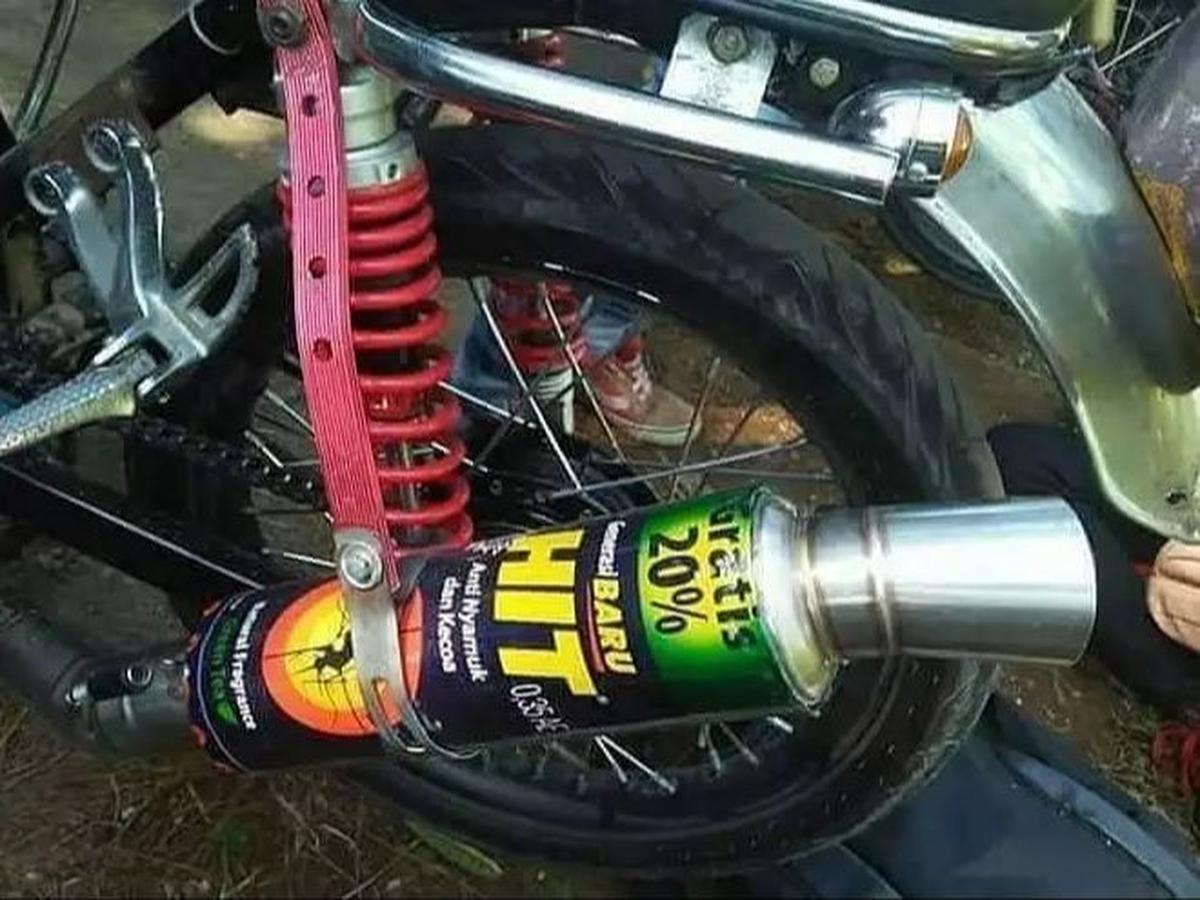 4. Kaleng obat nyamuk digunakan untuk membuat knalpot