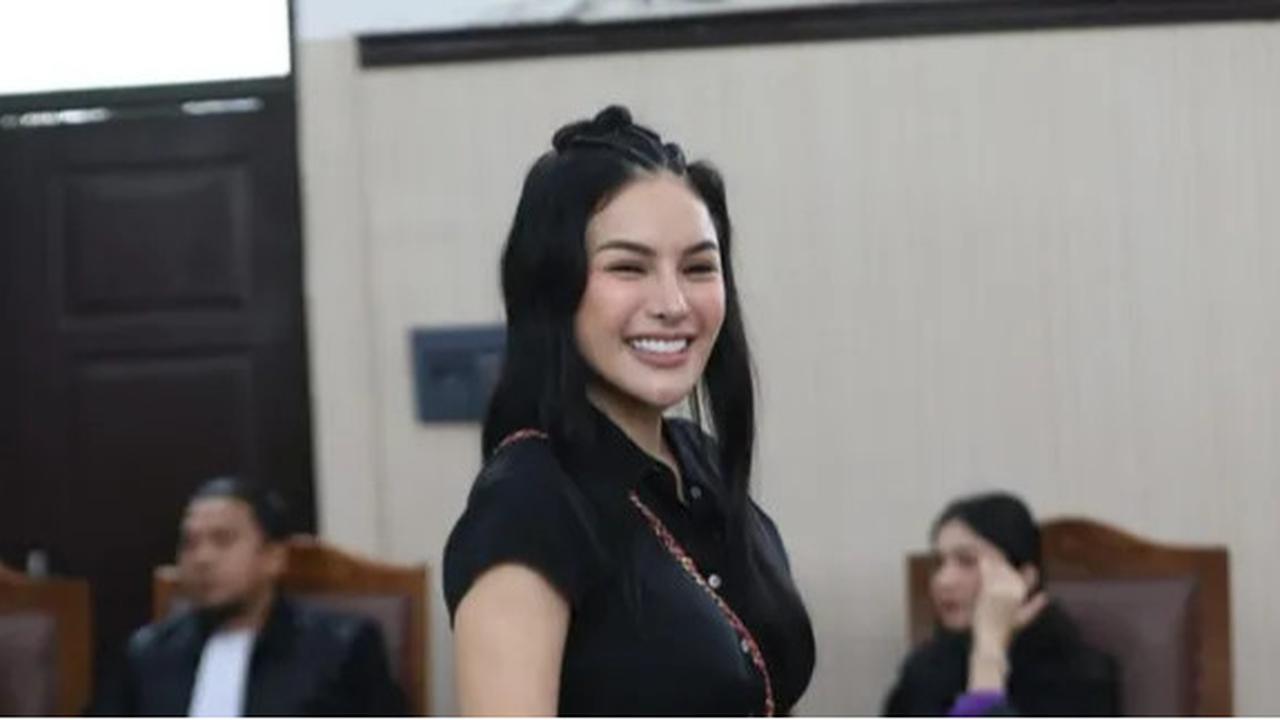 Hakim Vonis Nikita Mirzani 4 Tahun Penjara!