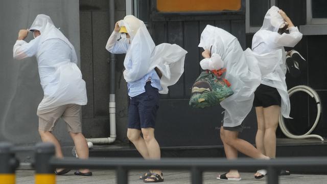 Topan Khanun Membasahi Korea Selatan