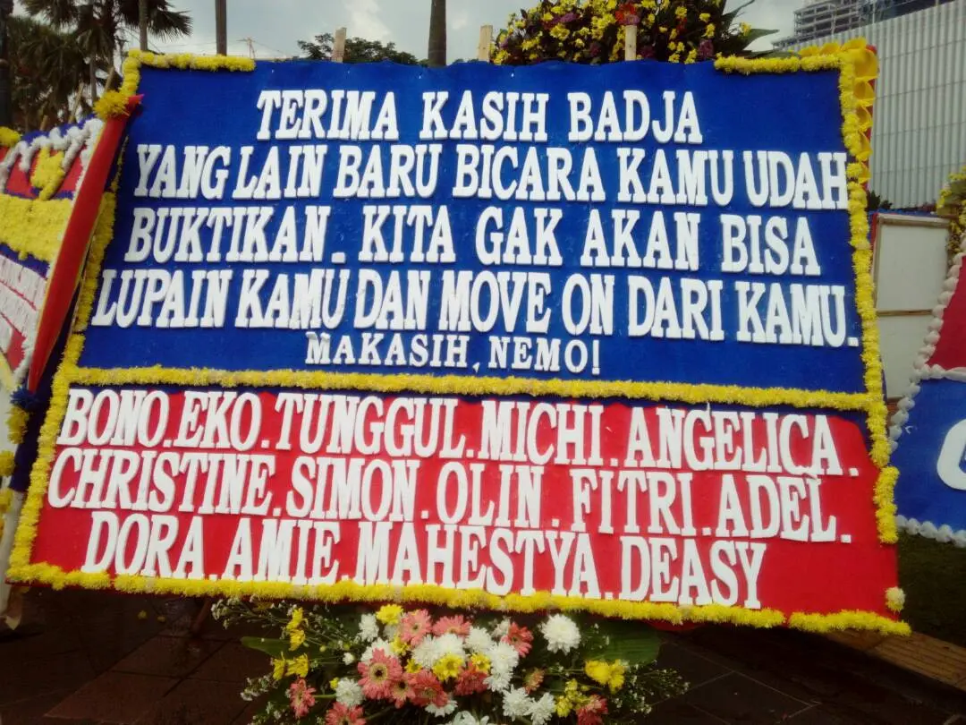 Karangan bunga untuk Ahok (Karla Farhana/Bintang.com)