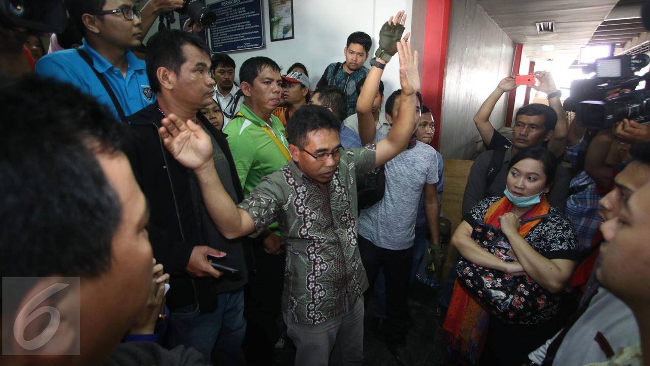 20160715-Soal Vaksin Palsu, Orangtua Kembali Kejar Penjelasan RS Harapan Bunda-Jakarta