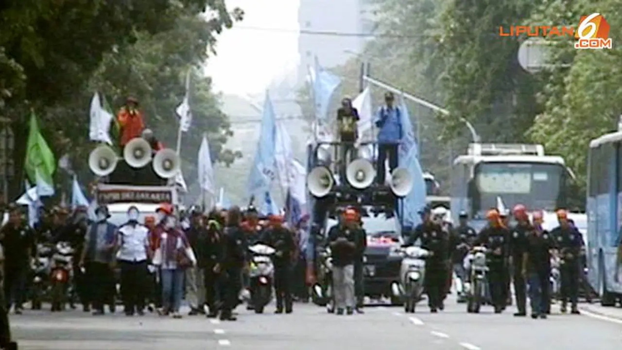 buruh-demo-131107c.jpg