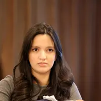 "Sakit kalau normal, mau caesar aja. Milih caesar. Mau normal kan diinduksi jadi tuh sakit banget, enggak deh. Makanya caesar," ucap Nia di Rumah Sakit Pondok Indah (RSPI), Jakarta Selatan, Rabu (25/11/2015). (Andy Masela/Bintang.com)