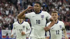 Kemenangan Timnas Inggris 1-0 atas Serbia pada laga perdana Grup C di pentas Euro 2024, Senin (17/6/2024) dini hari WIB menciptakan beberapa rekor mentereng yang sukses ditorehkan tiga penggawanya. Siapa saja dan rekor apa saja yang sukses ditorehkan? Simak uraiannya berikut ini. (AP Photo/Martin Meissner)