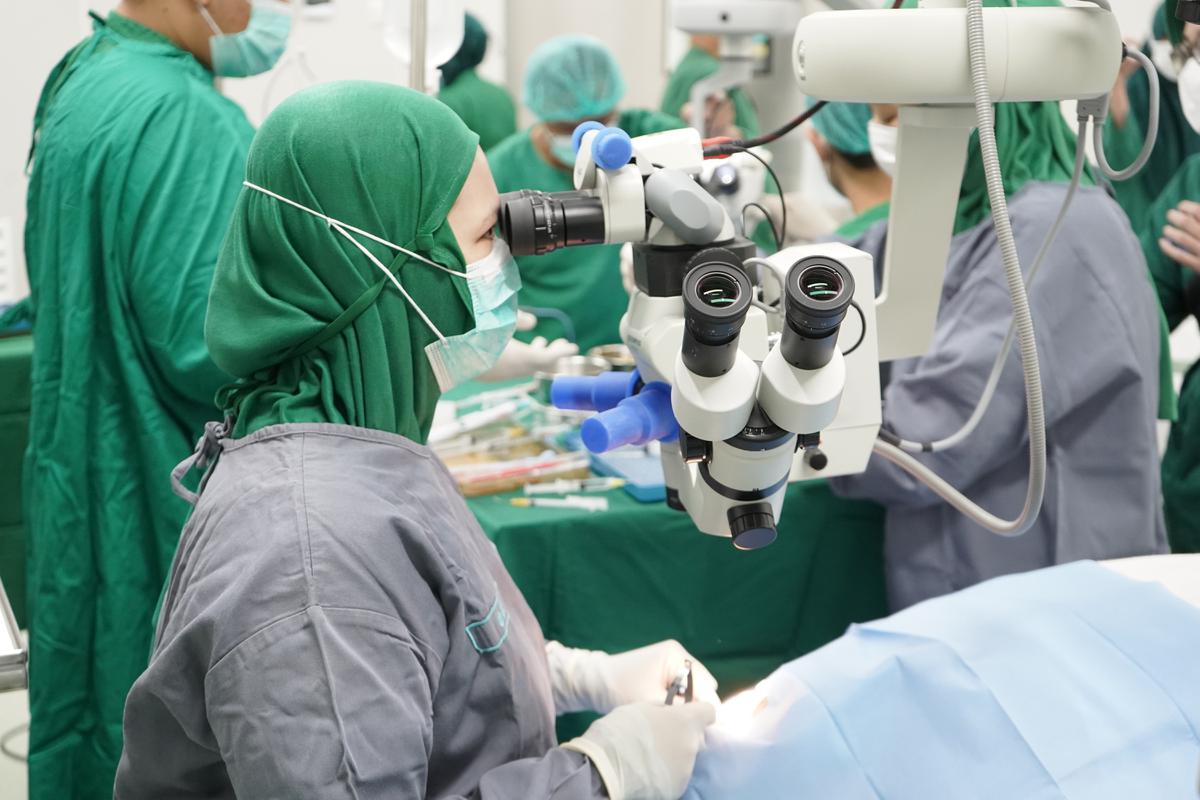 Sido Muncul Gelar Operasi Katarak Gratis untuk 50 Mata di RS Keluarga Sehat Rembang