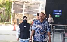 Bupati Sukoharjo Etik Suryani Ditangkap KPK, Wakil Bupati Irit Bicara