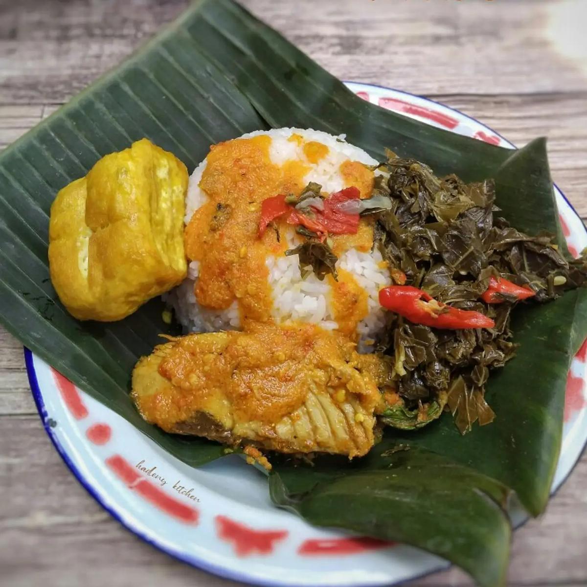 7 Resep Nasi Campur Lezat, Paduan Rasa Nusantara yang Menggugah Selera